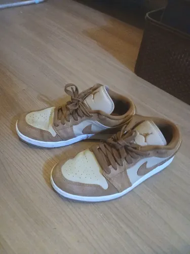 Tênis Nike Jordan 1 low SE legend coffe TAM 40