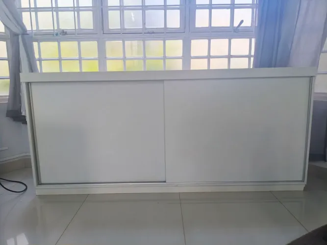 Aparador multiuso 