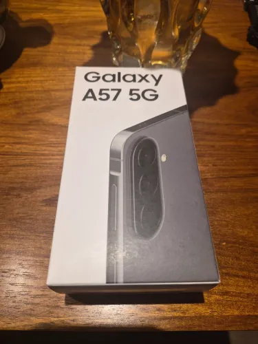 Celular Samsung A57 128gb cinza
