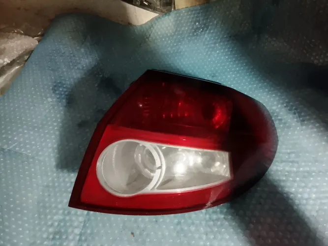 Lanterna de Ford Ka L d
