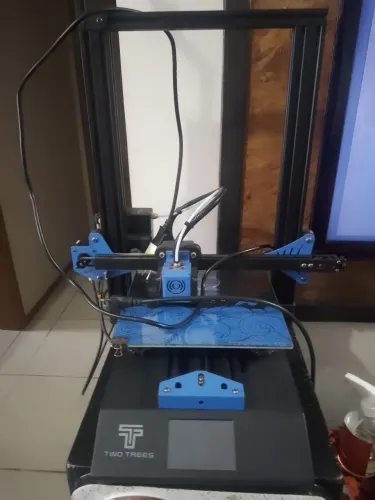 Vendo ou troco Impressora 3d two trees bluer
