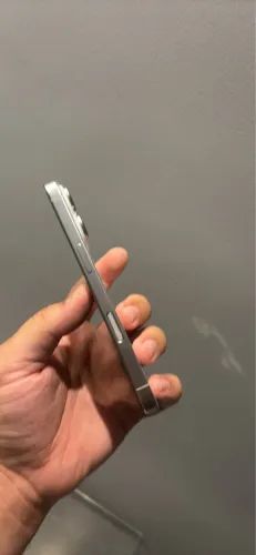 IPHONE 16 PRO SILVER BAT:93% - GARANTIA APPLE