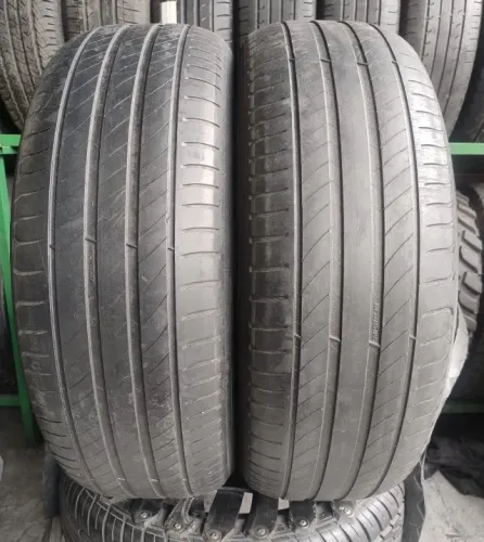 Par de pneus 215/60/17 Michelin Primacy por 200,00 (os 02)