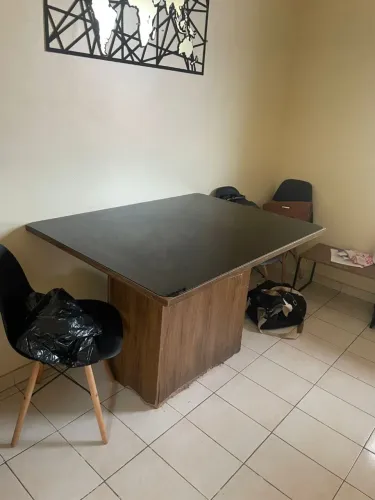 Mesa para 4 cadeiras 