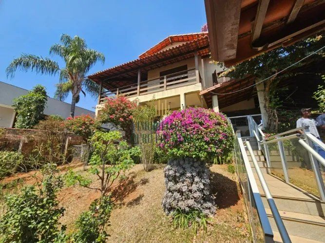 Casa com 3 quartos para venda No Bairro Garças
