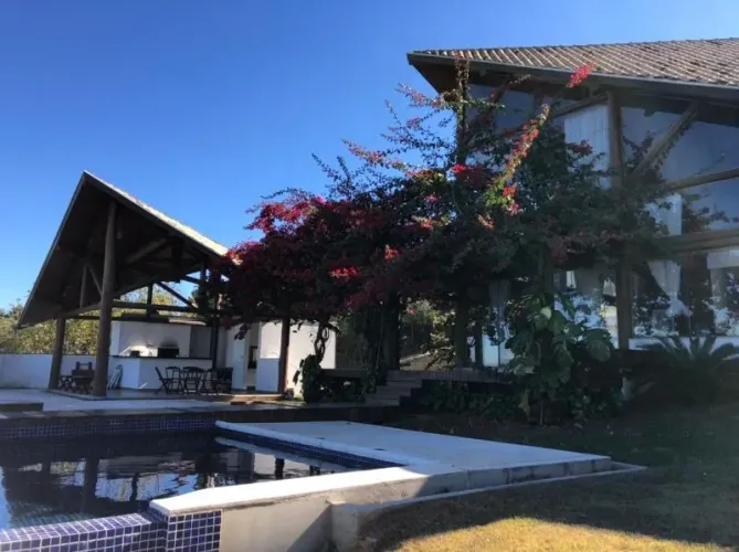 CASA RESIDENCIAL em Louveira - SP, Rainha
