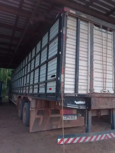 Caminhão Boiadeiro 1114 1988 com gaiola 11,30m