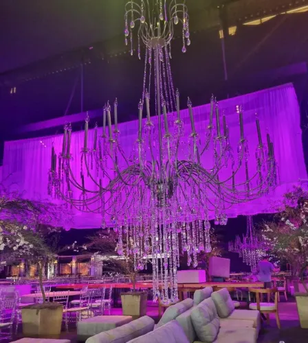 Alugo lustres grande e pequeno para casamento e aniversário e eventos festas
