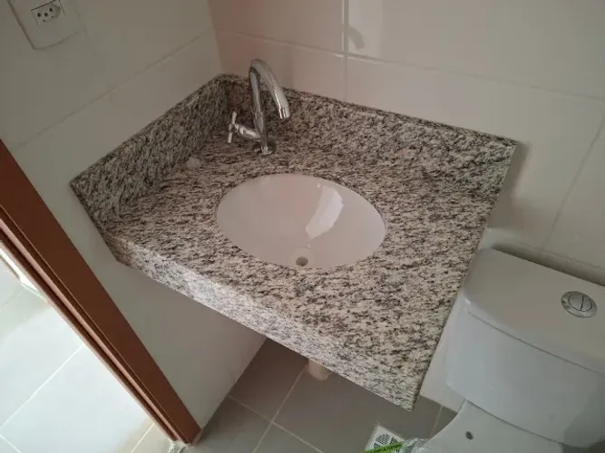 Pia de Banheiro - Bancada em granito com Cuba, Torneira e Acessórios