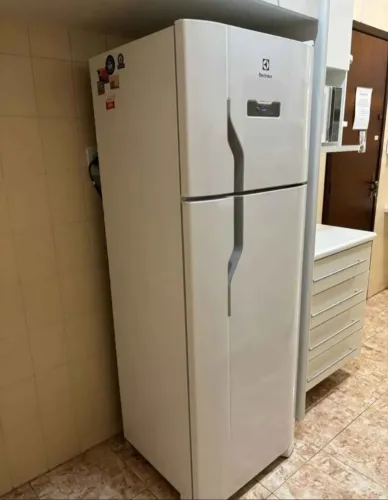 VENDO GELADEIRA ELECTROLUX