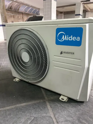 AR CONDICIONADO SPLIT INVERTER MIDEA 18000 BTUs