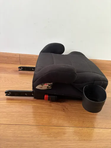 Assento de carro com isofix - marca kiddo 