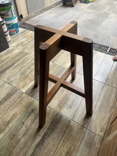 Mesa 120x120, com 4 cadeiras