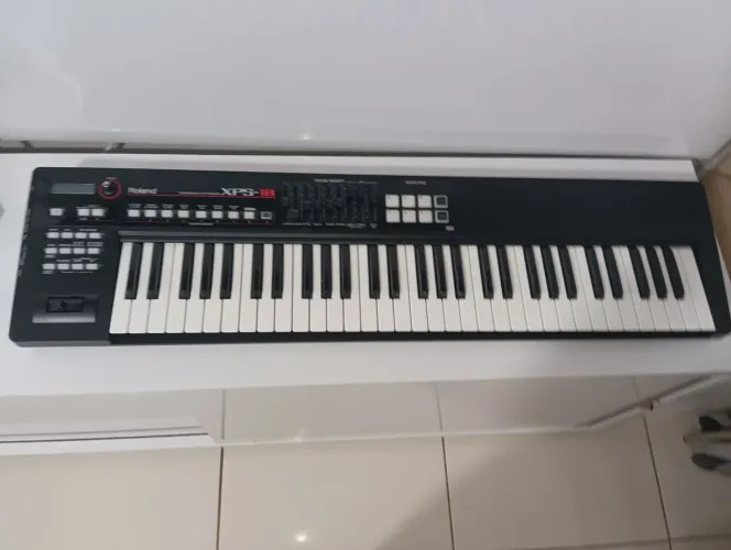 Teclado sintetizador Roland XPS 10