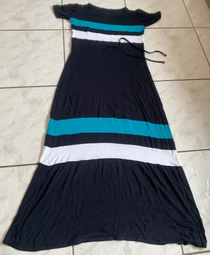 Vestido longo com detalhes em listras - TAM M/G