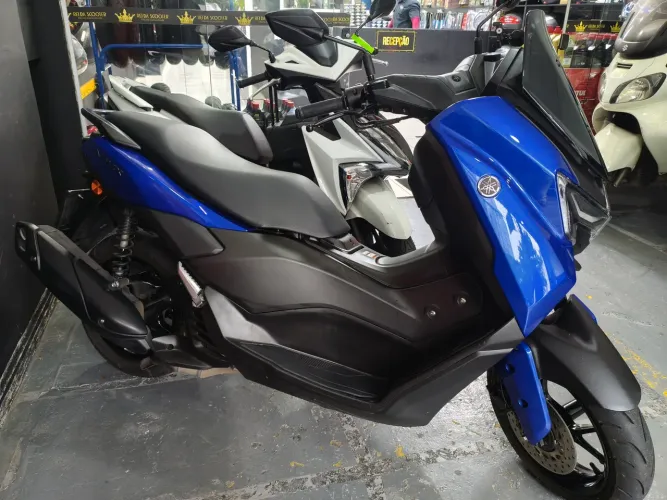 Yamaha NMAX CONNECTED 160 abs