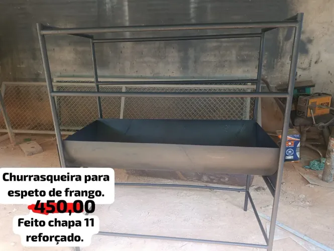 Churrasqueira para espeto de frango