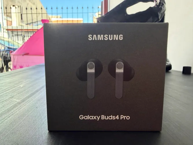 Galaxy Buds 4 Pro Black! Novo na caixa.