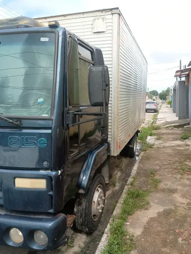 Caminhão Ford cargo 815e 2008