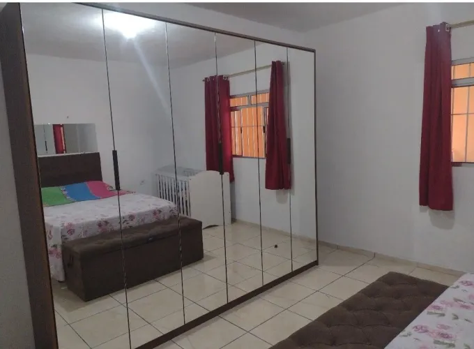 Lindo guarda-roupa todo espelhado