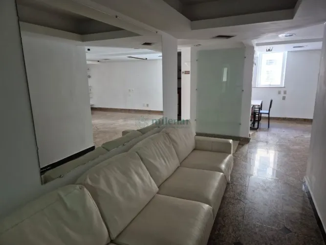 Salas Comerciais (2) no Funcionários em BH