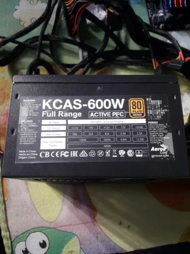 VENDO FONTE Fonte Gamer ATX Aerocool KCAS 600W 80 Plus Full Range APFC
