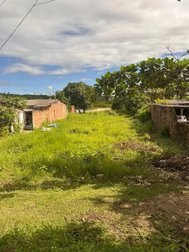 Lote com 650 m², em Itaparica.