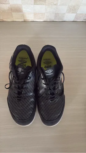 Chuteira futsal Umbro Pro 5 bump Carbono N42