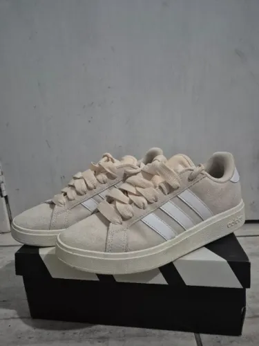 Tênis Adidas Grand Court Base 00S 38