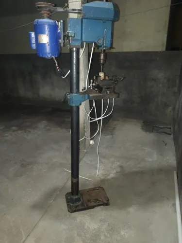 Furadeira de coluna motor monofásico 1 CV 220wt