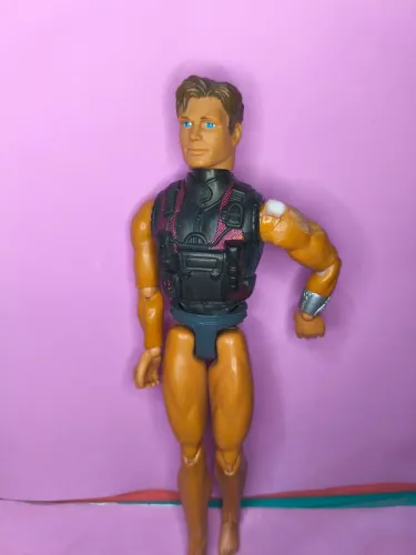 Boneco Max steel para restauraçao este boneco possui defeitos