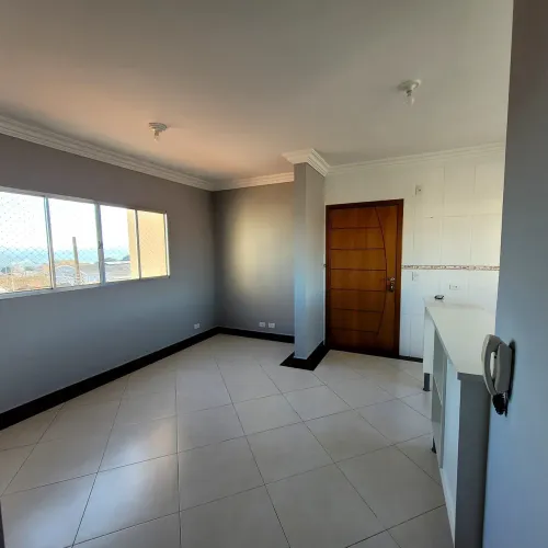 APÊ COM SUÍTE + GARAGEM COBERTA: 68M² POR R$ 395 MIL