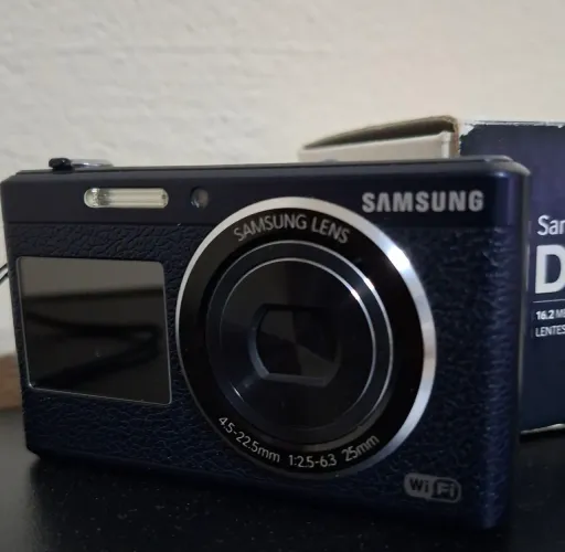 Câmera Samsung DV180F