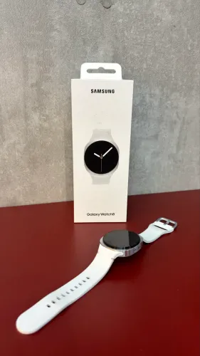 Samsung Galaxy Watch 8 40mm LTE seminovo (90 dias de garantia) (LOJA FÍSICA) 