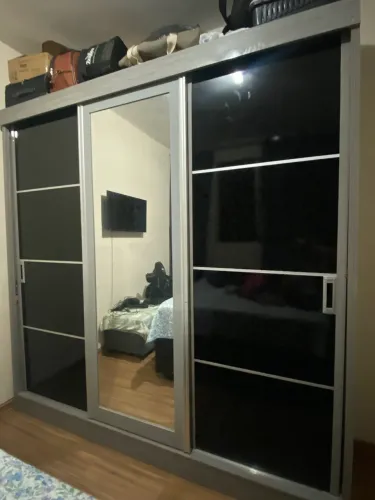 Vendo Guarda Roupa Casal 3 portas