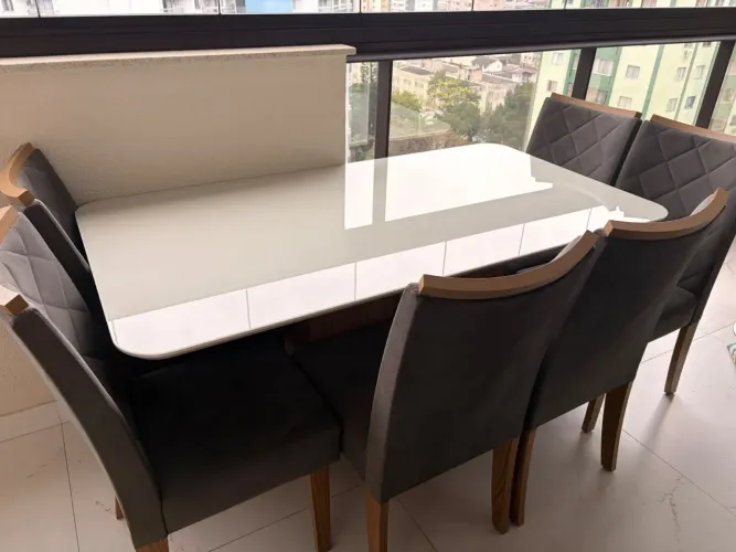 Mesa de jantar 6 cadeiras tampo de vidro 1,70m