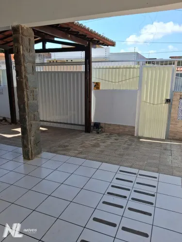Casa para Locação em Capim Macio | 4 Quartos, 3 Suítes