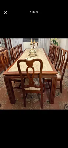 Conjunto mesa, cadeiras e aparador