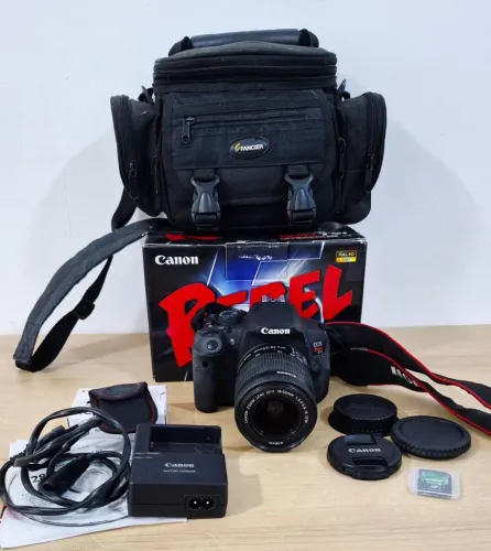Canon EOS Rebel T5i + Lente 18-55 STM + Bolsa + Cartão 64GB