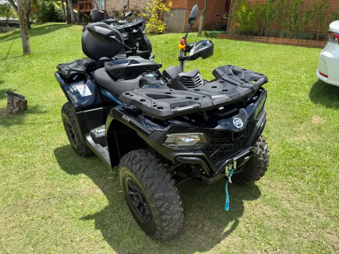Quadriciclo CFORCE 520l