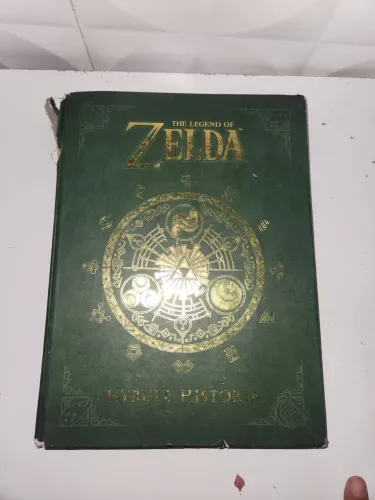 Livro Colecionador Versão Inglês The Legend Of Zelda Não em muito perfeito estado