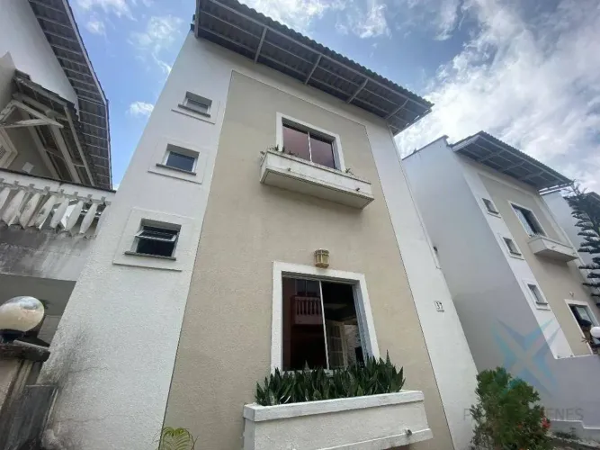 Casa com 3 dormitórios para alugar, 75 m² por R$ 3.181,00/mês - Itaperi - Fortaleza/CE
