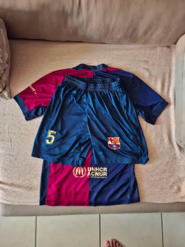 Camiseta Barcelona com short 24/25 N°P original.