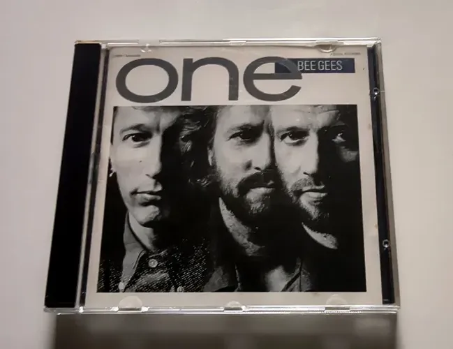 CD Bee Gees - One - WB - Ind. Brasileira