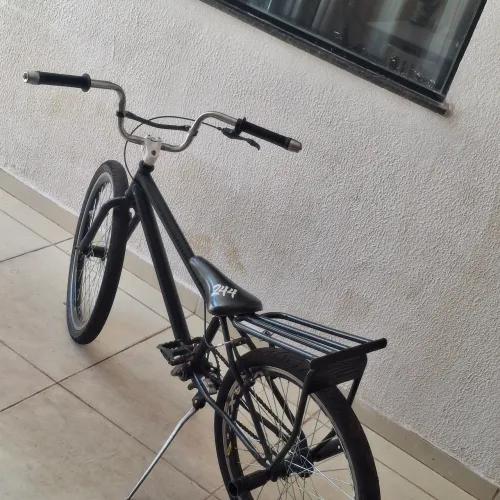 Vendo bicicleta montadinha tá funcionando tudo certinho só pegar e andar