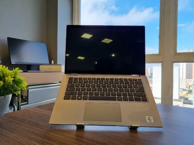 Notebook Dell Latitude 7310 - Core i7 | 10ª geração | 256GB SSD | 16GB DDR4 | 15"