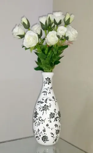 Vaso decorativo cerâmica com detalhes floridos
