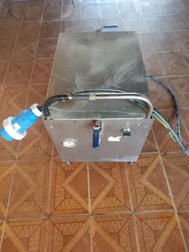 Maquina de Limpeza Alta Pressão ( vapor) Impecável!
