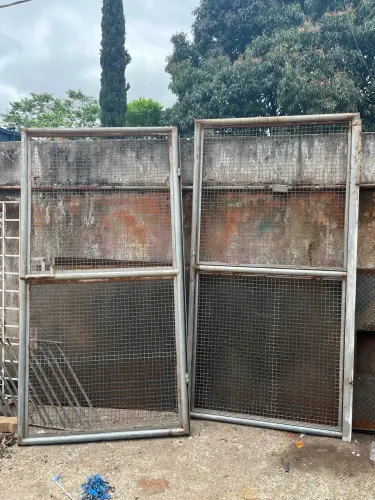 Portão de tela de alambrado