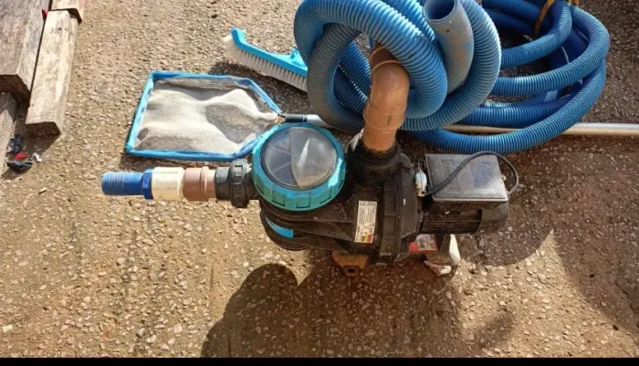 Bomba para limpeza de piscina, completa.